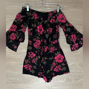 Express romper size S. Floral pattern, off the shoulder.